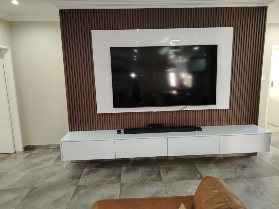 3 Bedroom Property for Sale in Waterkloof A H North West